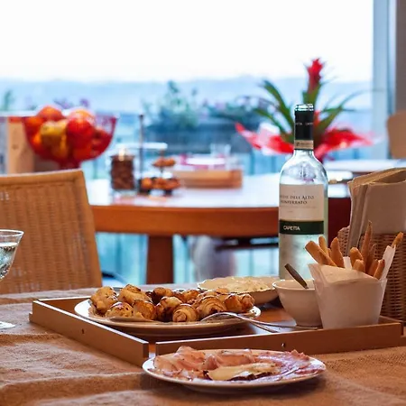 Castello Mellana Couette-café 4*