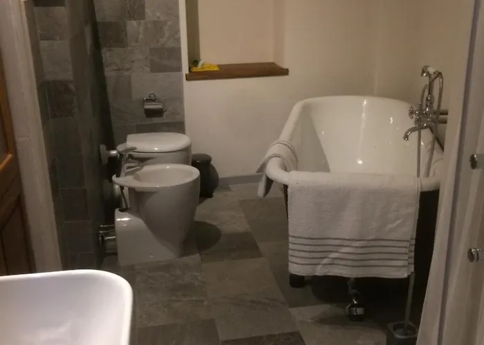 Castello Mellana Bed & Breakfast