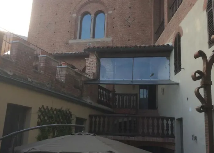 Castello Mellana 4* Rosignano Monferrato